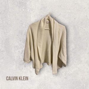 4/$20🌿Calvin Klein cream cardigan